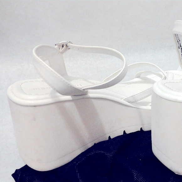 Steve Madden Y2K Bratz Strappy Platform Sandals - Picture 5 of 9